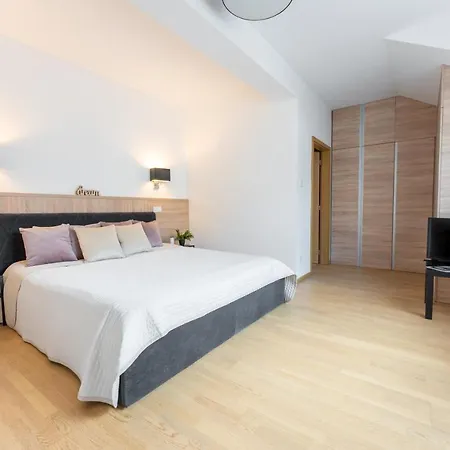 Rose Lux Apartment *